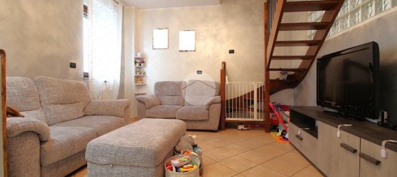 4 rooms Apartment in Brandizzo, Italy No. 30848 5