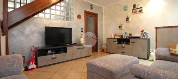 4 rooms Apartment in Brandizzo, Italy No. 30848 6