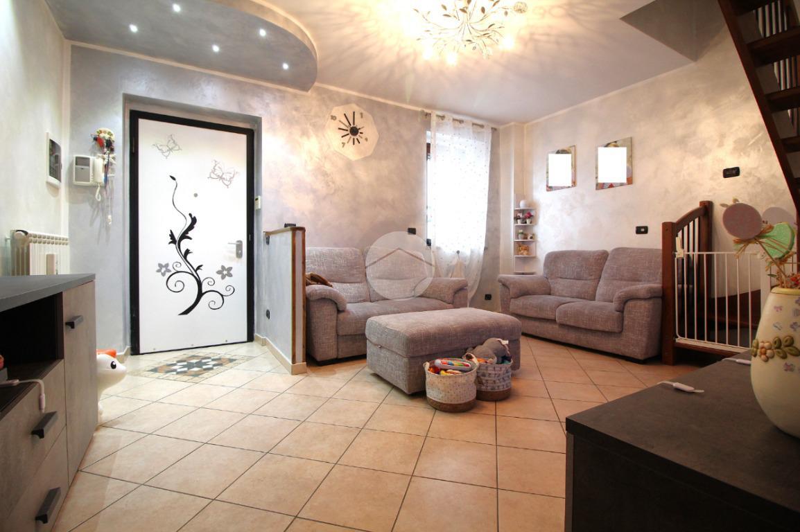 4 rooms Apartment in Brandizzo, Italy No. 30848