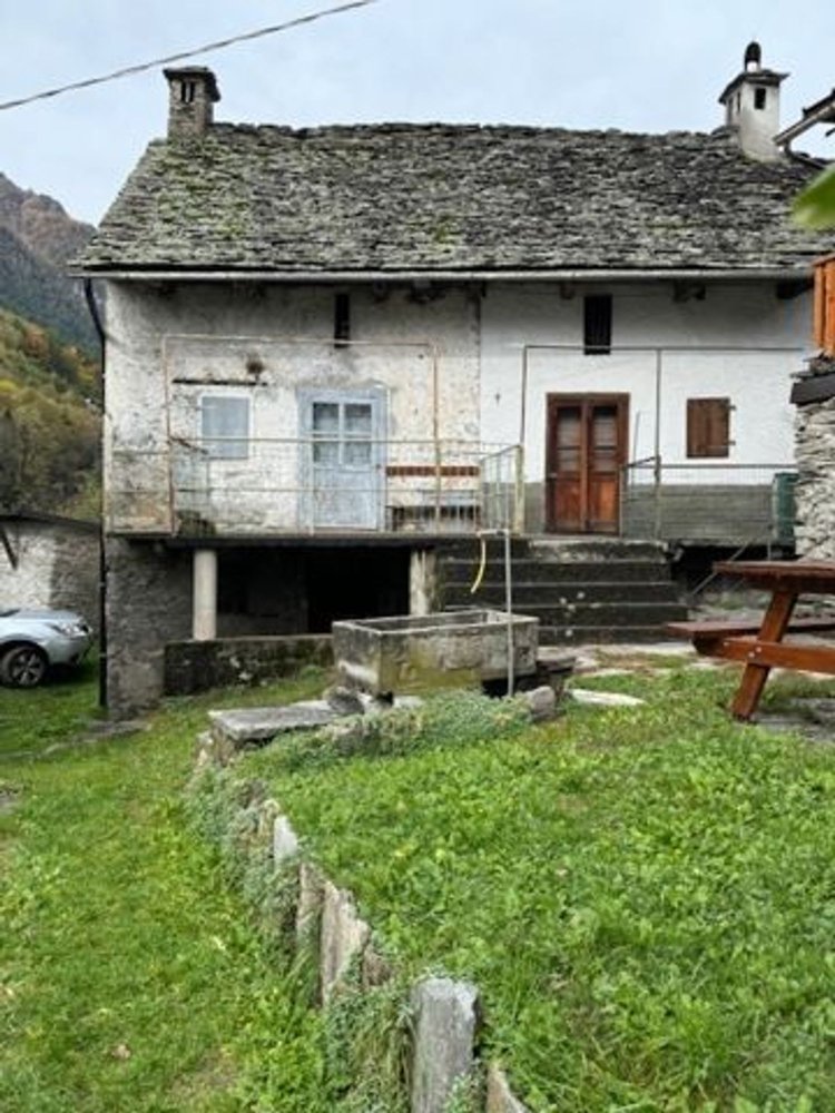 3 rooms House in Varzo, Italy No. 54491