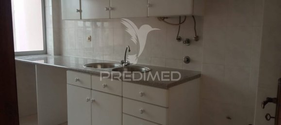 Квартира с 1 спальней в Лориш, Португалия № 149511 2