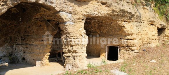 5 Schlafzimmer Villa in Naso, Italy, Nr. 321933 6