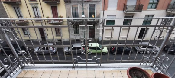 Квартира с 2 комнатами в Турин, Италия № 5551 3