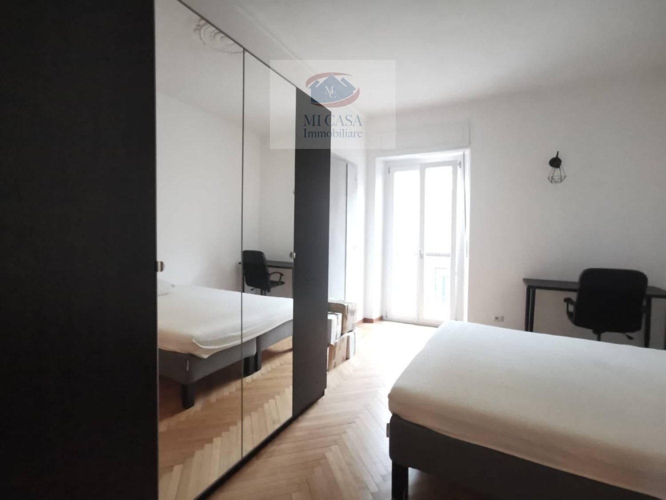 Квартира с 2 комнатами в Турин, Италия № 5551