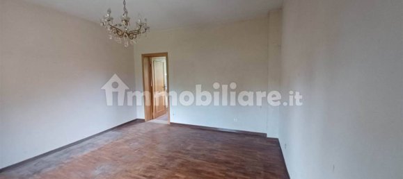 4 bedrooms Apartment in Arezzo, Italy No. 372030 16