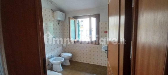 4 bedrooms Apartment in Arezzo, Italy No. 372030 21