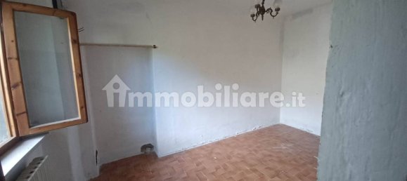 4 bedrooms Apartment in Arezzo, Italy No. 372030 9