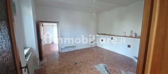 4 bedrooms Apartment in Arezzo, Italy No. 372030 6