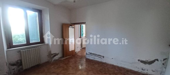 4 bedrooms Apartment in Arezzo, Italy No. 372030 8