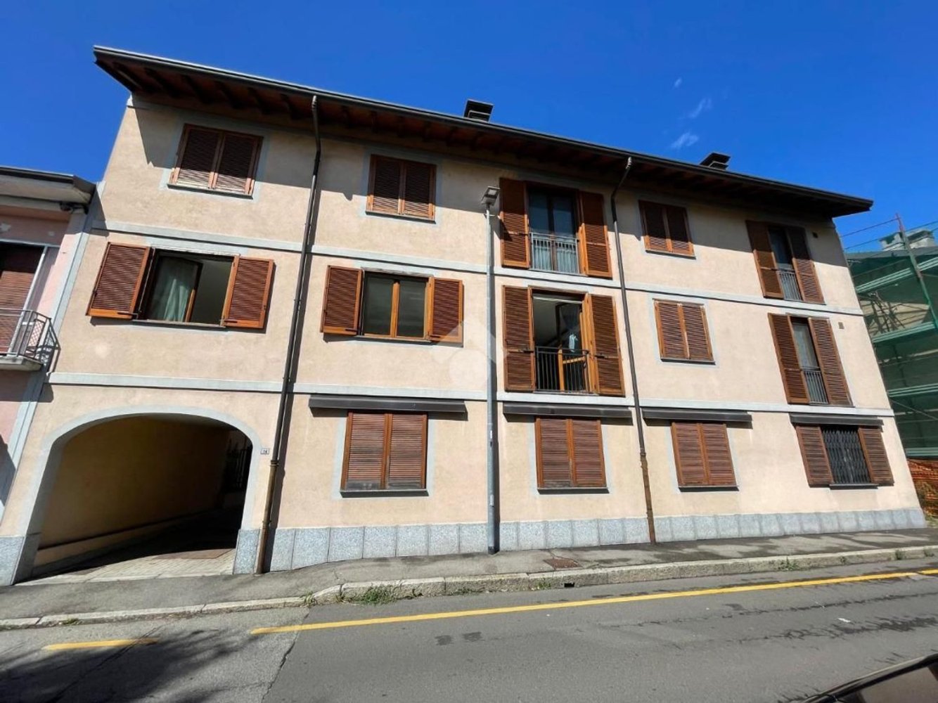 3 bedrooms Apartment in Villa Cortese, Italy No. 360676