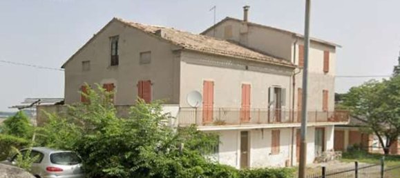 8 rooms House in Monte Urano, Italy No. 292950 10