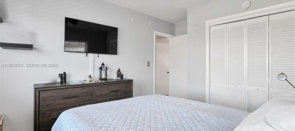 4 dormitorios villa en venta en Miami, Miami-Dade, Florida, USA № 615930 19