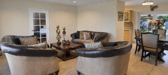 4 dormitorios villa en venta en Miami, Miami-Dade, Florida, USA № 615930 24