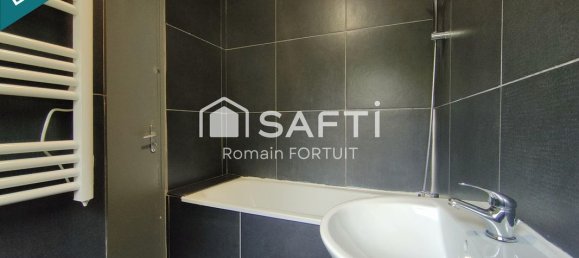 3 Schlafzimmer Haus in Roeulx, France, Nr. 70140 5