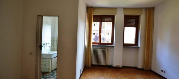 2 rooms Apartment in Biella, Italy No. 111026 2