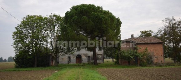 6 bedrooms House in Russi, Italy No. 113968 3