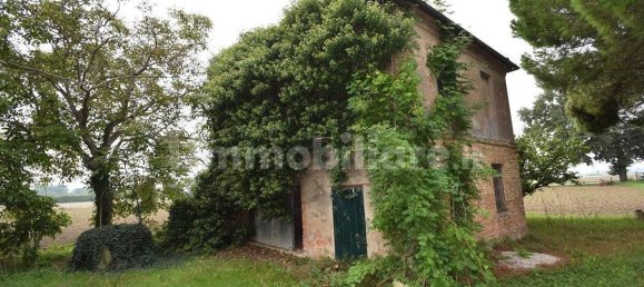 6 bedrooms House in Russi, Italy No. 113968 8