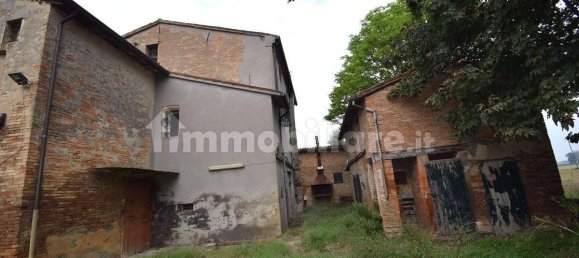 6 bedrooms House in Russi, Italy No. 113968 9