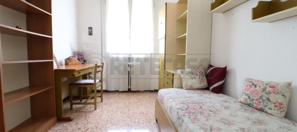 5 bedrooms Apartment in Ferrara, Italy No. 380735 15