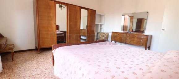5 bedrooms Apartment in Ferrara, Italy No. 380735 12