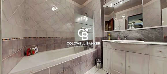 5 bedrooms House in Eure, France No. 360188 17