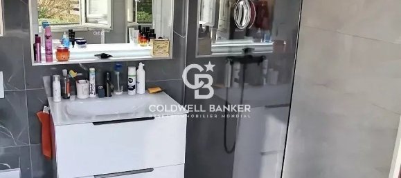 5 bedrooms House in Eure, France No. 360188 18