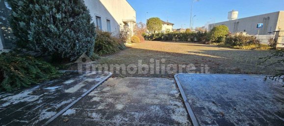 5 rooms Warehouse in Quaregna Cerreto, Italy No. 72720 6