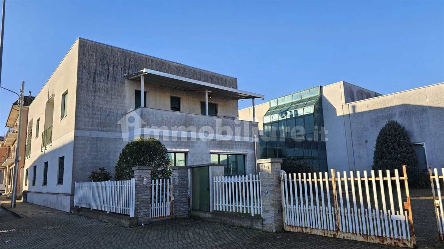 5 rooms Warehouse in Quaregna Cerreto, Italy No. 72720