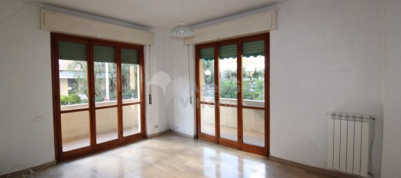 Apartamento de 4 dormitorios en Ceriale, Italy No. 346261 2
