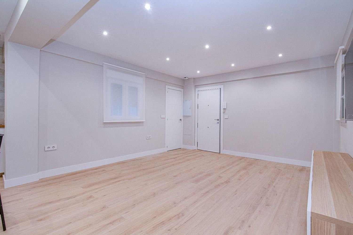 2 bedrooms Apartment in Granada, Spain No. 228928