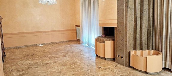 11 bedrooms House in Gualdo Cattaneo, Italy No. 370790 21