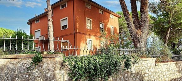 11 bedrooms House in Gualdo Cattaneo, Italy No. 370790 16