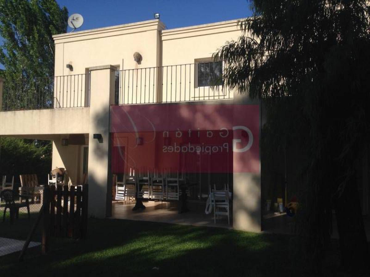 3 Schlafzimmer Haus in Tigre, Argentina, Nr. 85212