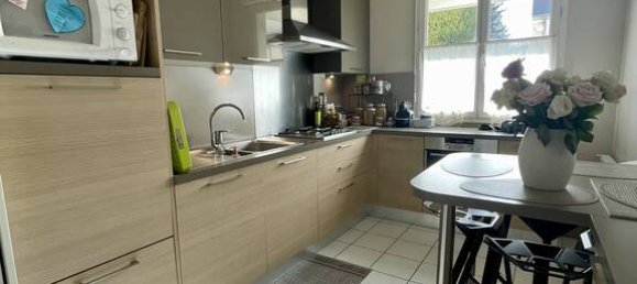 Apartamento de 2 dormitorios en Asnieres-sur-Seine, France No. 356783 5