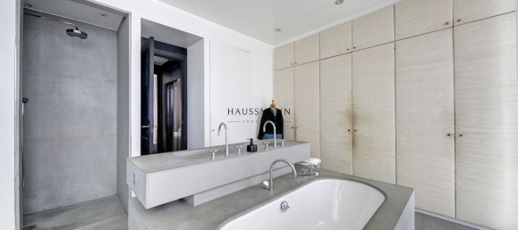 3 bedrooms Hotel in Paris, France No. 171837 12