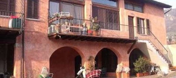 Studio in Salò, Italy No. 102768 7