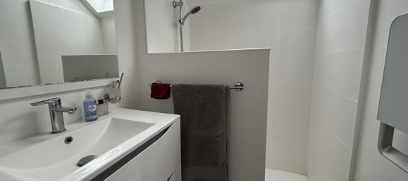 3 bedrooms House in Senlis, France No. 85015 10