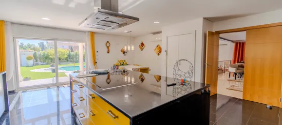 5 bedrooms Villa in Corroios, Portugal No. 141635 11