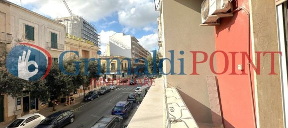 6 rooms Apartment in Lecce, Italy No. 57945 2