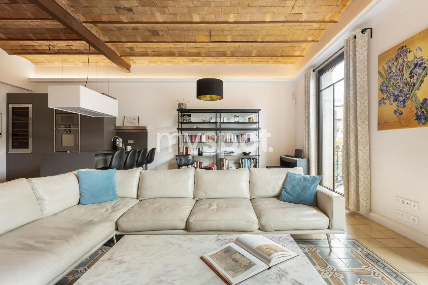 3 غرف نوم شقة في Eixample, Spain رقم 26178