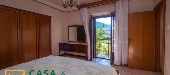 6 Schlafzimmer Villa in Vairano Patenora, Italy, Nr. 325670 10