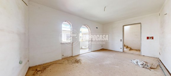 5 rooms House in Lizzanello, Italy No. 258132 8