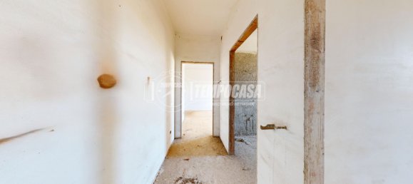 5 rooms House in Lizzanello, Italy No. 258132 4