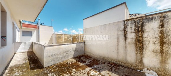 5 rooms House in Lizzanello, Italy No. 258132 11