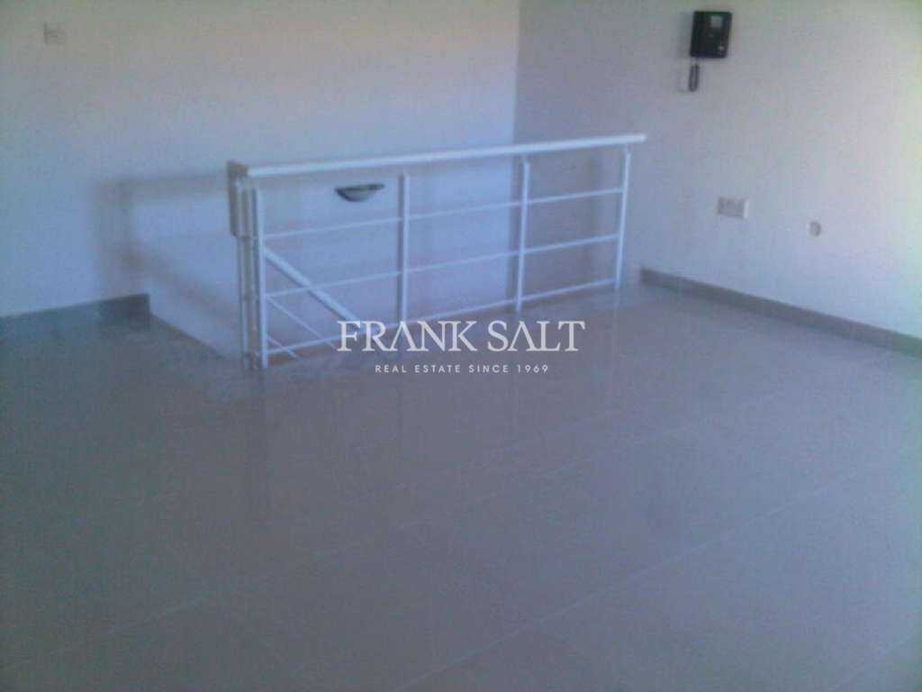 Oficina en Hamrun, Malta 22 m² No. 11763