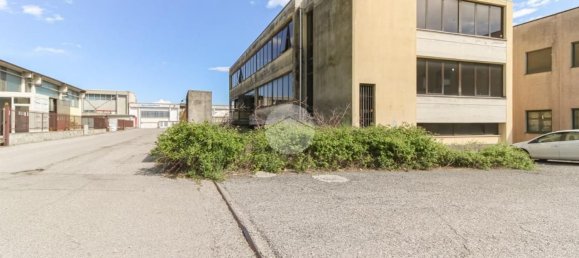 480m² Warehouse in Calcinato, Italy No. 145143 25
