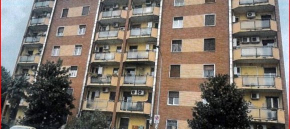 2 bedrooms Apartment in Baranzate, Italy No. 360473 3