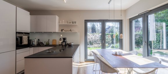 Apartamento de 4 divisões em Hamburg-Nord, Germany N.º 18663 18