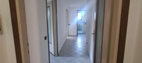 8 rooms Villa in Valmorea, Italy No. 2596 10