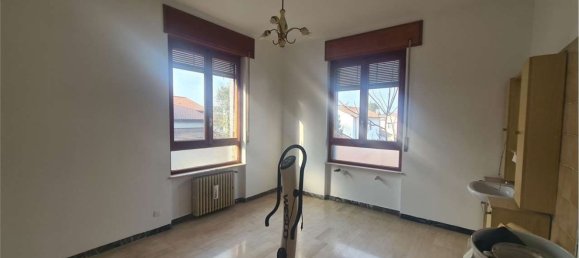 8 rooms Villa in Valmorea, Italy No. 2596 32
